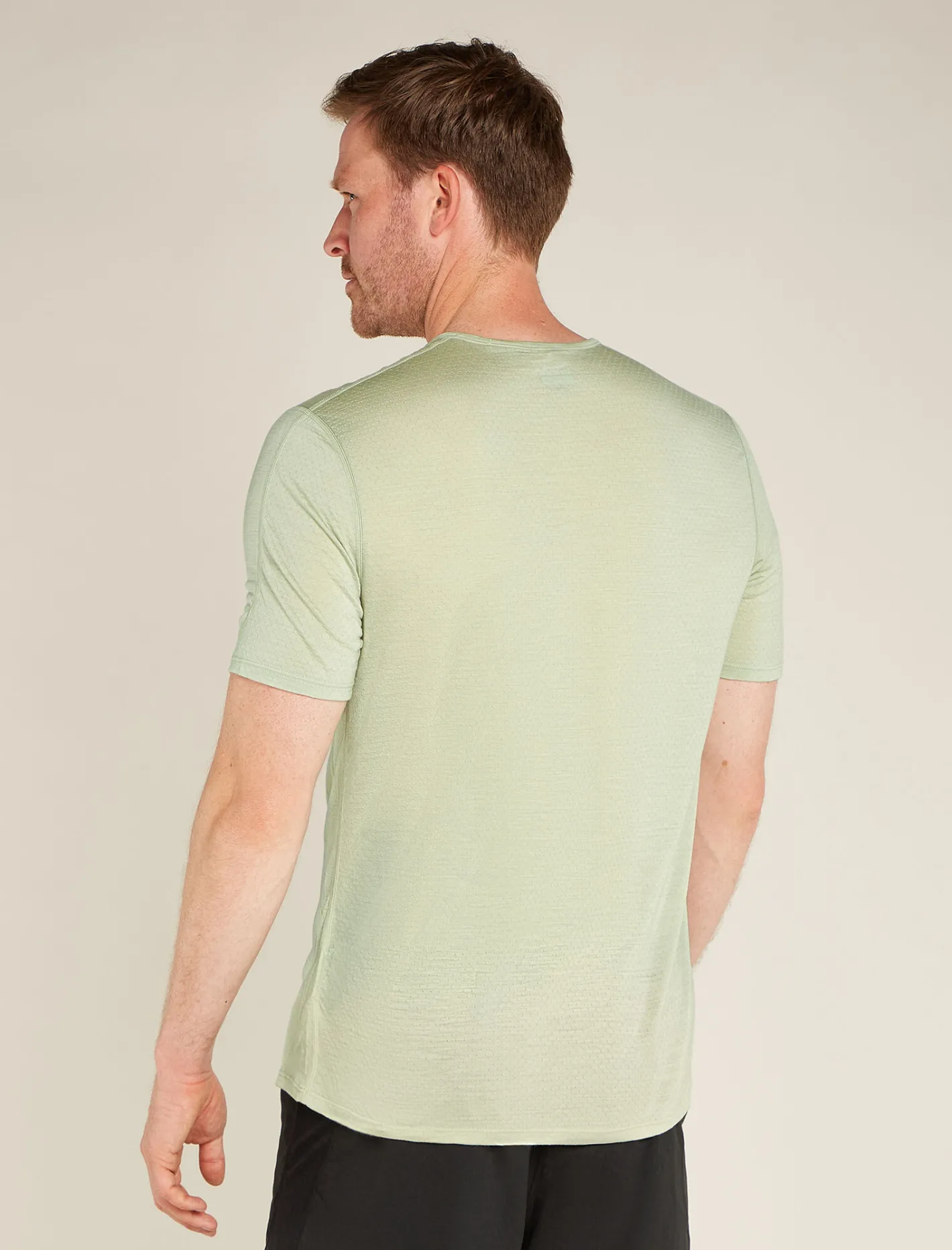 Icebreaker T-shirts^Men's Merino Blend 125 ZoneKnit™ Energy Wind Short Sleeve T-Shirt Ashen