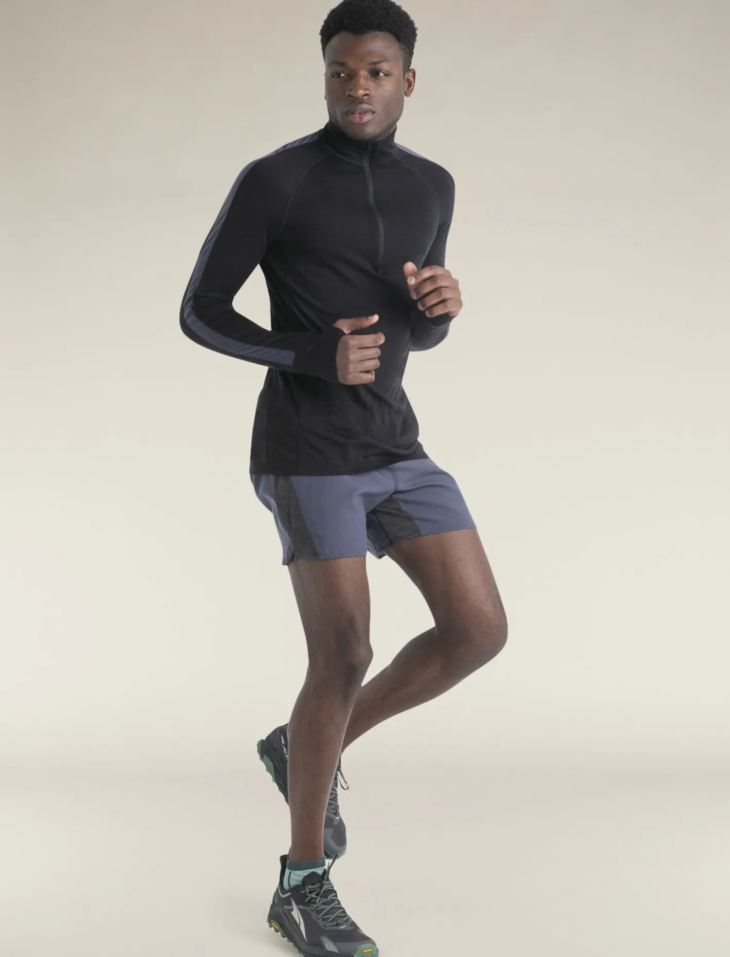 Icebreaker Base Layers^Men's Merino Blend 125 ZoneKnit™ Long Sleeve Half Zip Thermal Top Black/Graphite