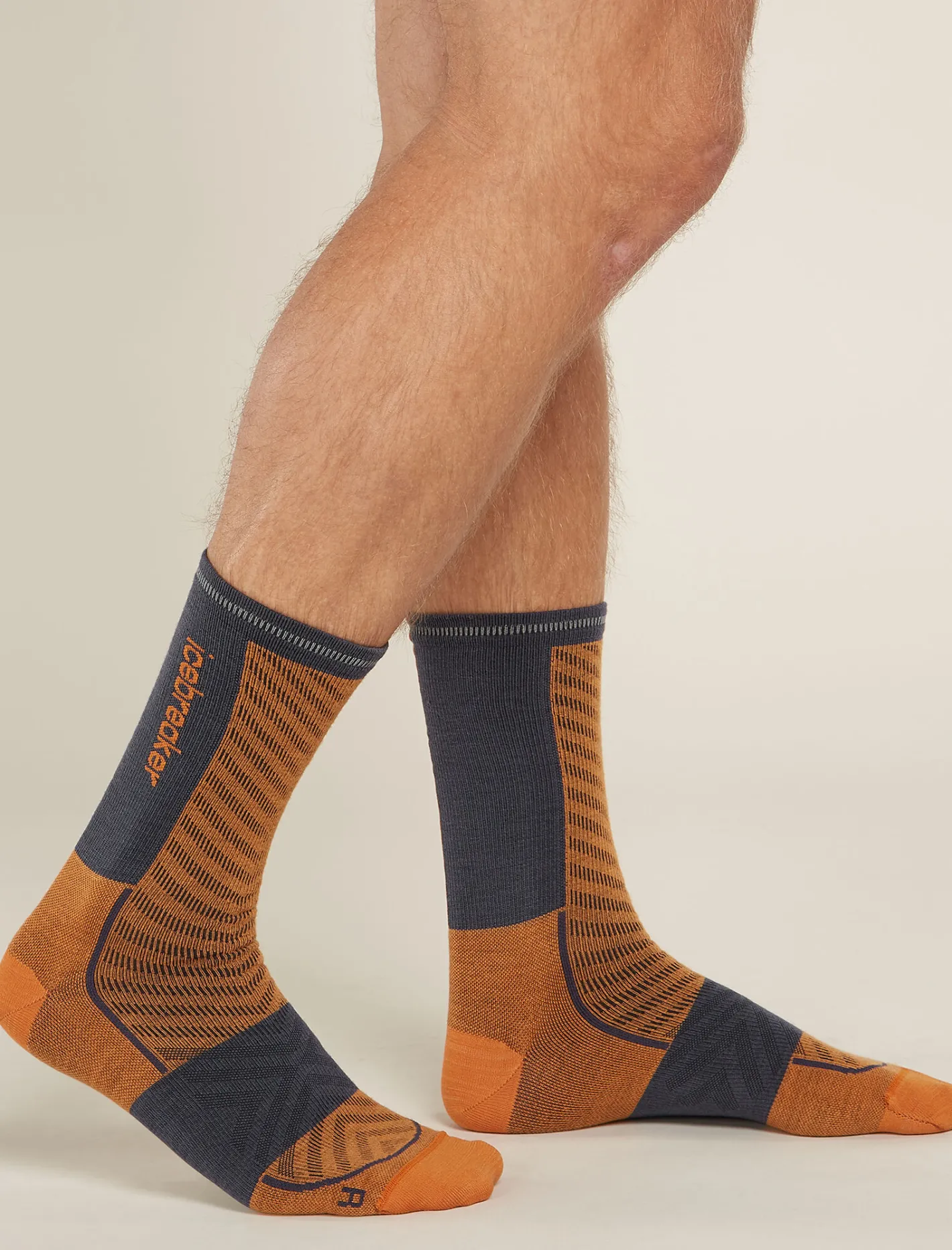 Icebreaker Socks^Men's Merino Blend Run+ Ultralight Crew Socks Ray/Graphite