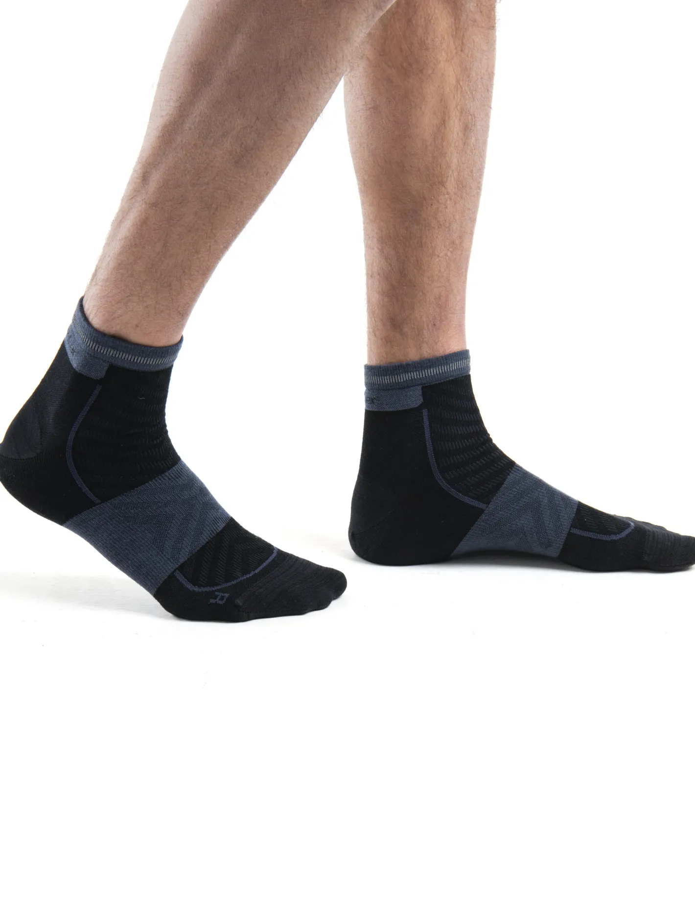Icebreaker Socks^Men's Merino Blend Run+ Ultralight Mini Socks Black/Graphite