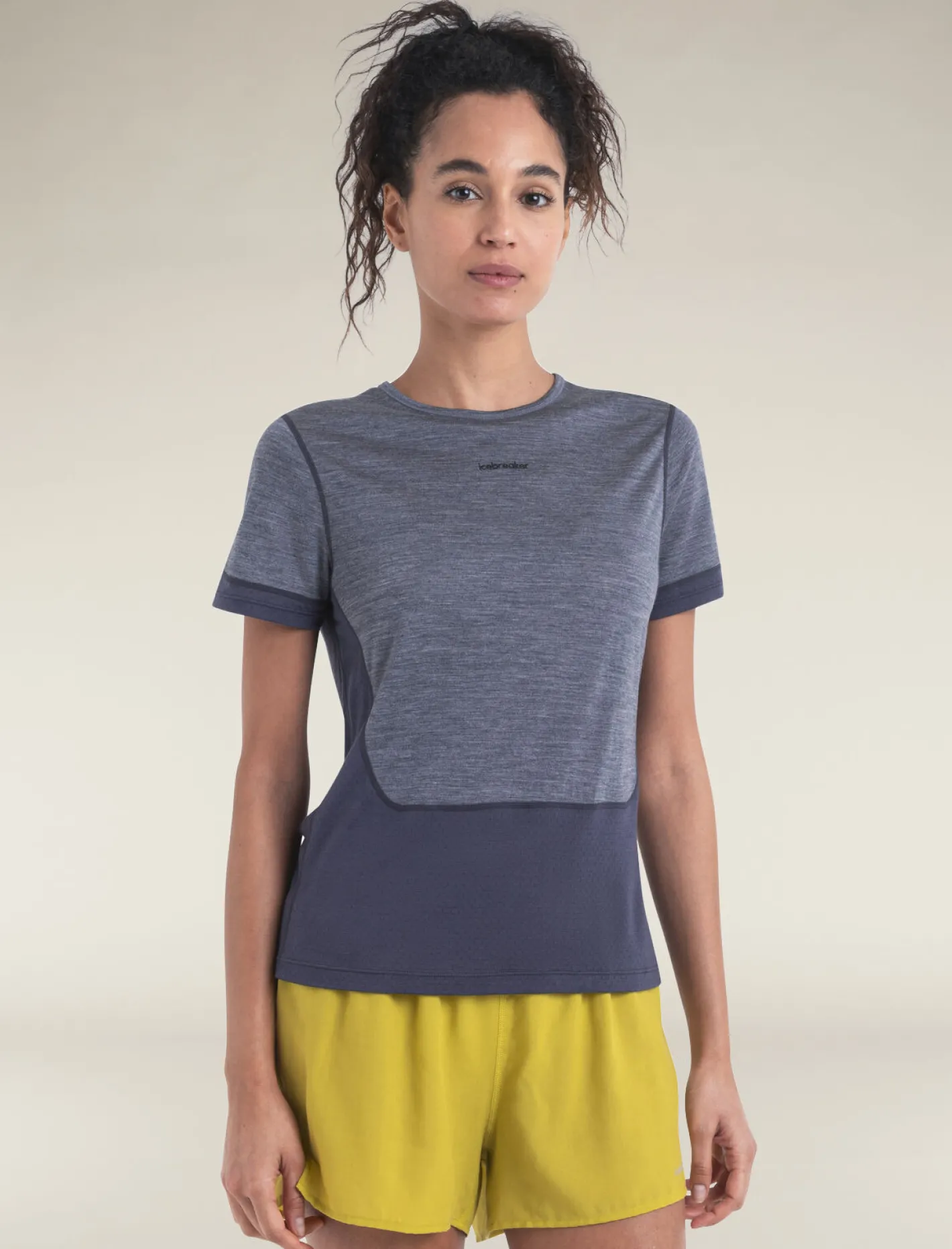 Icebreaker T-shirts & Tanks^Women's Merino Blend 125 ZoneKnit™ Energy Wind Short Sleeve T-Shirt Graphite/GraphiteHeather