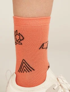 Icebreaker Socks^Women's Merino Lifestyle Ultralight Crew Socks Camp Essential Tang/Bittersweet