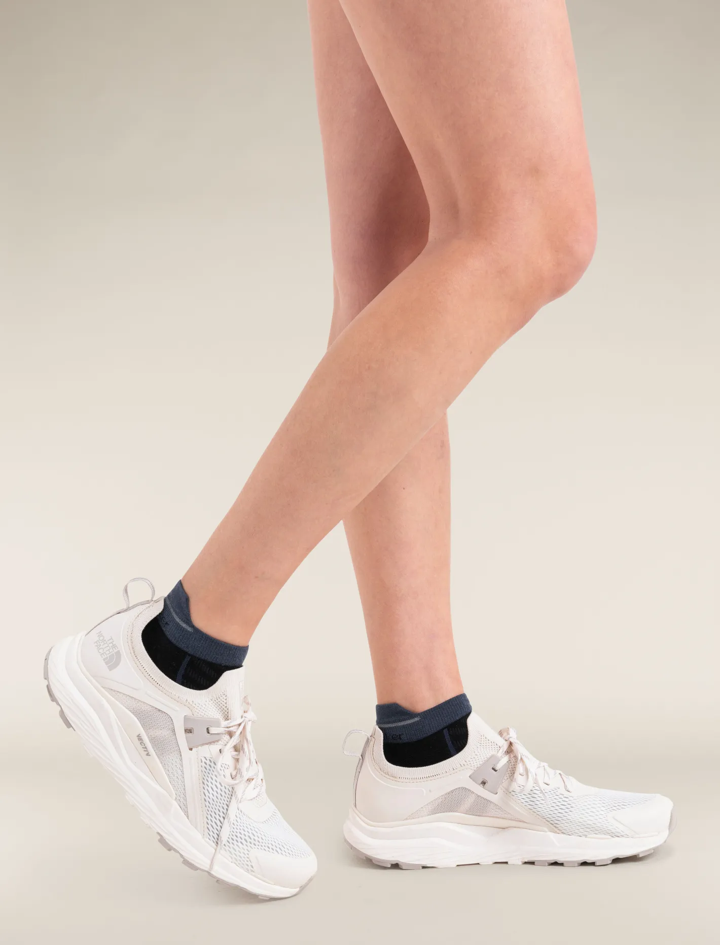 Icebreaker Socks^Women's Merino Run+ Ultralight Micro Socks Black/Graphite